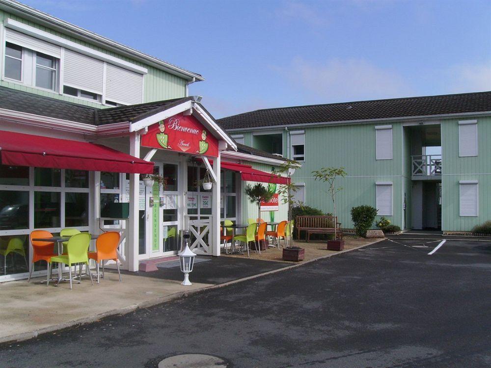 Brit Hotel Essentiel Poitiers Gare Du Futuroscope Jaunay-Clan Exterior photo